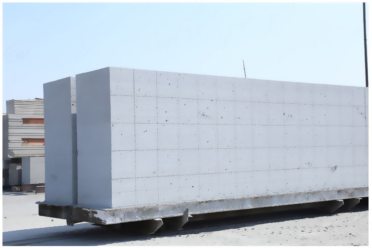 鹤峰加气块 加气砌块 轻质砖气孔结构及其影响因素